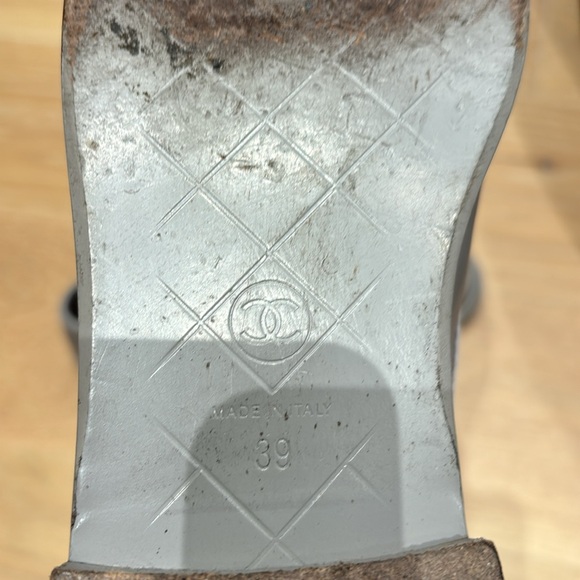 Authentic Chanel Quilted Loafers size 39 - Picture 4 of 9